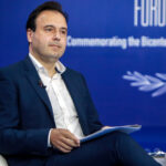 Ελληνικά ομόλογα «ψηφίζουν» οι διεθνείς οίκοι και το 2026