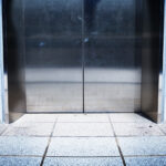 Τι ισχύει για εργαζόμενους και επιχειρήσεις τις ημέρες των γιορτών – Πώς και πόσο αμείβονται όσοι εργαστούν