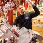 Αγκαλιασμένοι κάτω από το χιόνι βρέθηκαν οι τέσσερις ορειβάτες που χτυπήθηκαν από χιονοστιβάδα στα Βαρδούσια – Το χρονικό της τραγωδίας