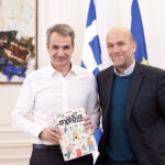 «Γολγοθάς» η έξοδος για τα Χριστούγεννα με ουρές χιλιομέτρων και μπλόκα αγροτών – Άνοιξαν δύο λωρίδες σε Ριτσώνα, Κάστρο και Αμφίκλεια