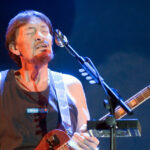 Άνοιξαν οι σήραγγες των Τεμπών – Η στιγμή της «απόβασης» και το μακρύ κομβόι από τρακτέρ