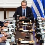 Ο Δήμος Αθηναίων προσέφερε χίλιες τριακόσιες μερίδες γιορτινών γευμάτων σε άστεγους και οικονομικά ευάλωτους πολίτες