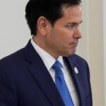 Τους έπιασαν στα πράσα οι έξυπνες κάμερες – Πάνω από 1.000 οδηγούσαν με το κινητό στο χέρι – Με το νέο έτος τα πρώτα ραβασάκια