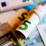 Η Λάιεν χαιρετίζει μια «νέα εποχή» ενεργειακής ανεξαρτησίας έναντι της Ρωσίας