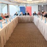 Reuters: ΕΕ και G7 εξετάζουν την κατάργηση πλαφόν στο ρωσικό πετρέλαιο και μπλόκο στις ναυτιλιακές υπηρεσίες