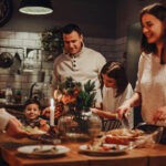 Πληρωμές σε συντάξεις και επιδόματα: Ποιοι θα δουν λεφτά στον λογαριασμό τους σήμερα και αύριο