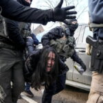 Έδωσε σε live 4.000 λίρες για τατουάζ στο μέτωπο – Ποια είναι τα όρια των social media;