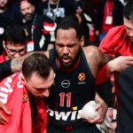 Γιάννης Αντετοκούνμπο: Ζήτησε και πήρε τη φανέλα του Τζέιμς – «Τιμή μου», είπε ο ΛεΜπρόν