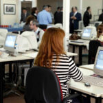 Ποιο πρόσωπο είναι πολύ κοντά στο ΠΑΣΟΚ | Ποιοι αγοράζουν σπίτια στο Ελληνικό | Η αλλαγή στην κατανάλωση της σαμπάνιας