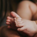 Πώς θα επιδοτηθεί η εργασία για 10.000 άνεργες μητέρες – «Ανοίγουν» 8.000 θέσεις απασχόλησης