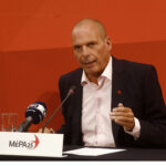 Το Πολεμικό Ναυτικό παρόπλισε εν κρυπτώ ένα υποβρύχιο και μία πυραυλάκατο