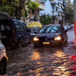 Η κακοκαιρία συνεχίζει να σφυροκοπά τη  Δυτική Ελλάδα – Σε ισχύ παραμένουν τα έκτακτα κυκλοφοριακά μέτρα στη γέφυρα Ρίου-Αντιρρίου