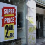 Ο Μεντιλίμπαρ με φτυάρι: Προπόνηση του Ολυμπιακού σε χιονισμένο γήπεδο