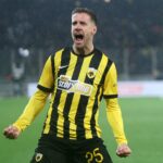 Γιάννης Αντετοκούνμπο: Μένει στους Μιλγουόκι Μπακς μέχρι το τέλος της σεζόν