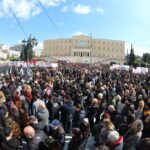 Σε συνεχή επικοινωνία με τα ελληνικά πλοία στον Περσικό Κόλπο το υπουργείο Ναυτιλίας