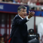 Ξυλοκόπησαν μέσα στο σπίτι του τον Γερμανό διαιτητή που έκανε πρόταση γάμου στον φίλο του σε αγώνα της Bundesliga