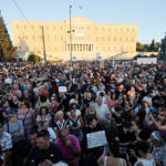 Τέμπη: Μαζικές συγκεντρώσεις και πορείες σε όλη την Ελλάδα για τα 3 χρόνια από την τραγωδία [εικόνες+βίντεο]