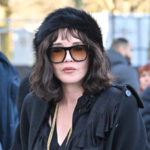 ΗΠΑ: Δύο αυτοκίνητα «κατάπιε» ξαφνική τρύπα σε δρόμο κοντά στο Πανεπιστήμιο στη Νεμπράσκα [βίντεο]