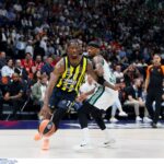 Μπαρτζώκας: «Ο Ολυμπιακός έχει μάθει να ζει μέσα από τη συλλογή τροπαίων»