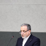 Ο Μακρόν έκανε τζόκινγκ στην Ινδία κι έγινε viral, μαζί με τους «λαχανιασμένους» σωματοφύλακες [βίντεο]