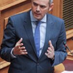 Νίκος Ανδρουλάκης: «Η Ελλάδα αποχαιρετά με σεβασμό και υποκλίνεται στην Ελένη Γλύκατζη-Αρβελέρ»