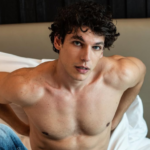 Γλυφάδα: Δύο τραυματίες σε τροχαίο – Τούμπαρε το ένα αυτοκίνητο