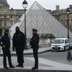 Συντετριμμένοι συγγενείς και συνάδελφοι του 27χρονου δασκάλου που έχασε ξαφνικά τη ζωή του στο Ρέθυμνο – «Δεν είχε πρόβλημα υγείας»