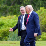 Αμερικανός πρεσβευτής προειδοποιεί ότι η ακύρωση της επίσκεψης του βασιλιά Καρόλου στις ΗΠΑ θα ήταν «μεγάλο λάθος»