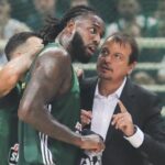 ΠΑΟΚ: Στα ελληνικά το μήνυμα του Τρινκιέρι στους οπαδούς