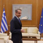 Λοβέρδος: Περίπου 1.500 άτομα έχουν αιτηθεί να επιστρέψουν στην Ελλάδα από τα ΗΑΕ