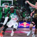 Νεύρα Αταμάν για Χολμς: Κοιμόταν στο glass floor