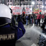 Μεγάλη αστυνομική επιχείρηση σε καταυλισμούς Ρομά σε Παιανία και Σπάτα: 16 συλλήψεις για ρευματοκλοπή – Αφαιρέθηκαν 230 μέτρα καλωδίων