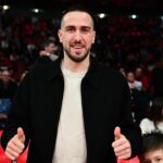 Ολυμπιακός – Φενέρμπαχτσε: Φόρεσε… αδιάβροχο η μασκότ των Τούρκων