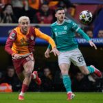 Βίντεο ντοκουμέντο από τη δολοφονική επίθεση στον 20χρονο στην Καλαμαριά – H στιγμή που καταρρέει δίπλα σε κάδο