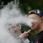 Αυξάνεται το κάπνισμα και το άτμισμα στους εφήβους στην Ελλάδα – Τι συμβουλεύουν ειδικοί Newsroom