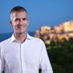 Συναγερμός για την οικονομία: Το «Plan B» της κυβέρνησης με Fuel Pass και επιδοτήσεις ρεύματος