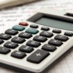 Σύλληψη ανήλικου στη Ναυπακτία για σειρά κλοπών σε επιχειρήσεις και οχήματα