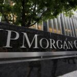 Έφοδος της ΕΛ.ΑΣ. σε σπίτια σε Θεσσαλονίκη και Χαλκιδική – 8 προσαγωγές και μία σύλληψη