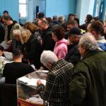 Το ΠΑΣΟΚ ψηφίζει για συνέδρους στη σκιά της διαγραφής Κωνσταντινόπουλου – Παρατείνεται μέχρι τις 20.00 η διαδικασία