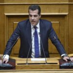 «Προτιμώ να μείνω εδώ, πολύ επικίνδυνο» – Οι μισοί επιβάτες εγκατέλειψαν την πτήση προς Λάρνακα μετά τον συναγερμό στον εναέριο χώρο της Κύπρου [βίντεο]