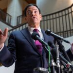 Σαν σήμερα 4 Μαρτίου: Το DVD της Τζούλιας στην Ελλάδα των πρώτων μνημονίων