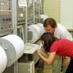 Επεισοδιακή καταδίωξη μέσα στις σήραγγες στο Μετρό «Αγία Μαρίνα»: Δύο άτομα λήστεψαν άνδρα με την απειλή όπλου