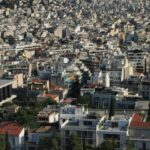 Καύσιμα: Πλησιάζουν τα 2 ευρώ σε Αθήνα και Θεσσαλονίκη – Διπλάσιες οι αυξήσεις για το πετρέλαιο κίνησης 