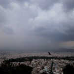 Άστατος ο καιρός με νεφώσεις, βροχές και ενισχυμένους ανέμους – Πού θα είναι πιο έντονα τα φαινόμενα