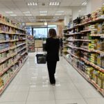 «Νταντάδες της Γειτονιάς»: Ποιοι δικαιούνται voucher έως 500 ευρώ τον μήνα – Οι προϋποθέσεις για τους επιμελητές