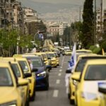 Χιονίζει στην Πάρνηθα αυτή την ώρα