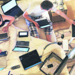 Η «προφητεία» της Λέβιτ γκρέμισε το διαδίκτυο:  Θα πέσουν μερικοί «πυροβολισμοί» απόψε [βίντεο]