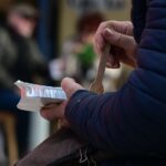 Τρόμος για οικογένεια στην Εύβοια – Το αυτοκίνητό τους έπιασε φωτιά εν κινήσει