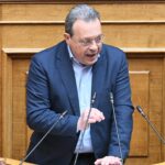 Λαζαρίδης: Ο διορισμός μου το 2007 ήταν νόμιμος, δεν έχω υπάρξει κρατικοδίαιτος – Έδειξε on air το πτυχίο του