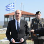 Νίκος Ανδρουλάκης: «Χριστός Ανέστη, υγεία και ευτυχία σε όλους» – Η φωτογραφία με τον γιο του και το αυγό «ΠΑΣΟΚ»